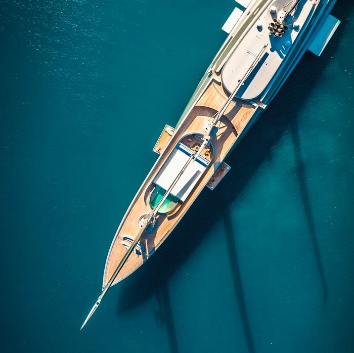 Starry Night Cruiser 760 (Demo)